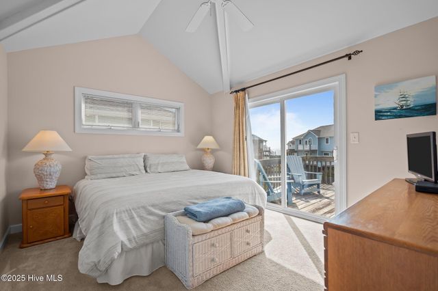 103 N Permuda Wynd Drive, N Topsail Beach, NC 28460