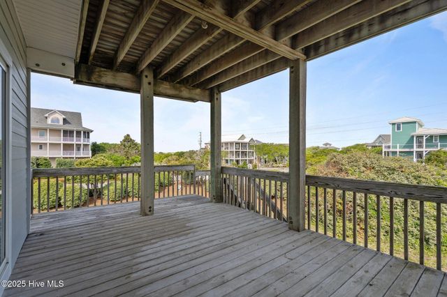 103 N Permuda Wynd Drive, N Topsail Beach, NC 28460