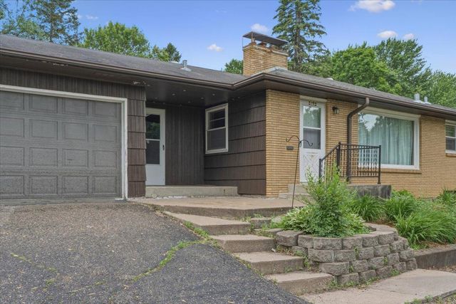 6193 49th Street N, Oakdale, MN 55128