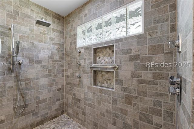 30 Sugaree Dr, Bluffton, SC 29910