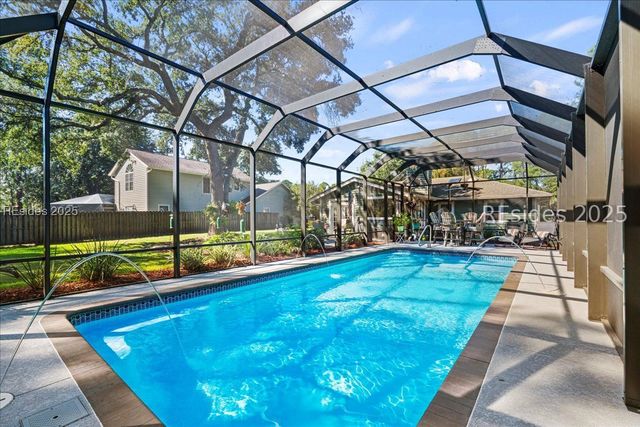 30 Sugaree Dr, Bluffton, SC 29910