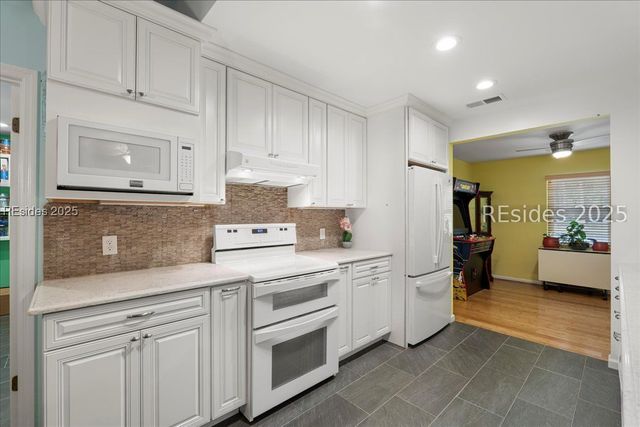 30 Sugaree Dr, Bluffton, SC 29910