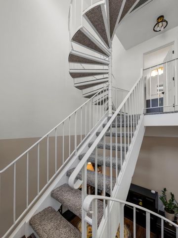 5527 E Bavarian Pass, Fridley, MN 55432