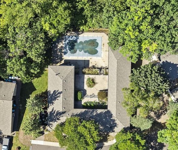 5527 E Bavarian Pass, Fridley, MN 55432