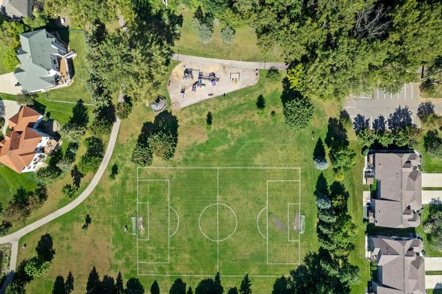 5527 E Bavarian Pass, Fridley, MN 55432