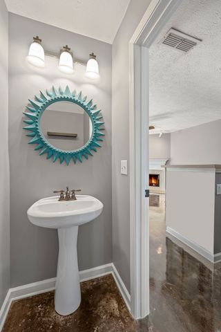 710 Flintlock Ct, Nashville, TN 37217