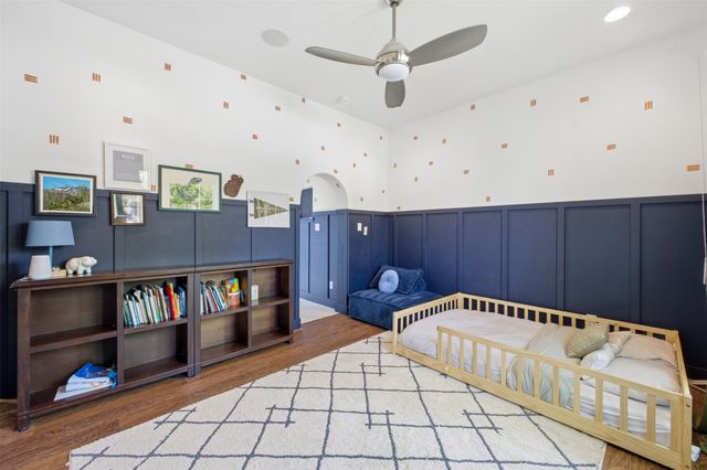 6728 Barcelona, Irving, TX 75039