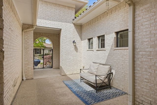 6728 Barcelona, Irving, TX 75039