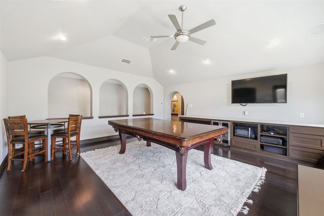 6728 Barcelona, Irving, TX 75039