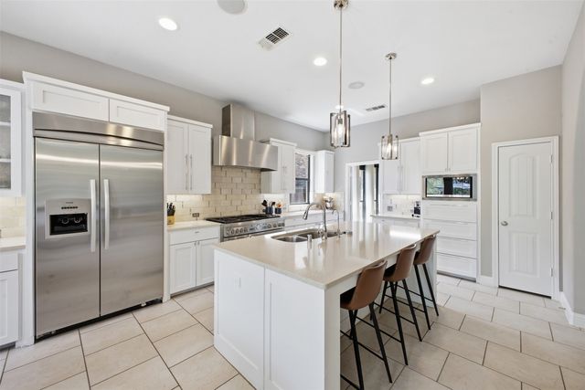 6728 Barcelona, Irving, TX 75039