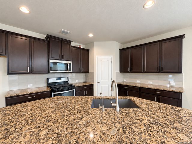 5922 Akin Place, San Antonio, TX 78261