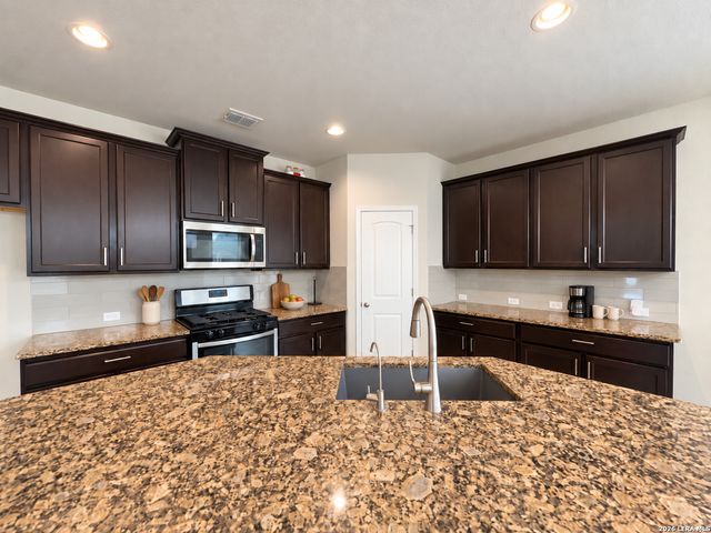 5922 Akin Place, San Antonio, TX 78261