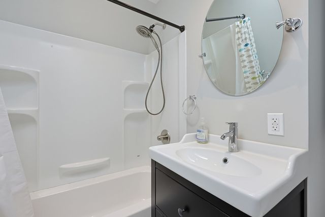115 North Avenue, Natick, MA 01760