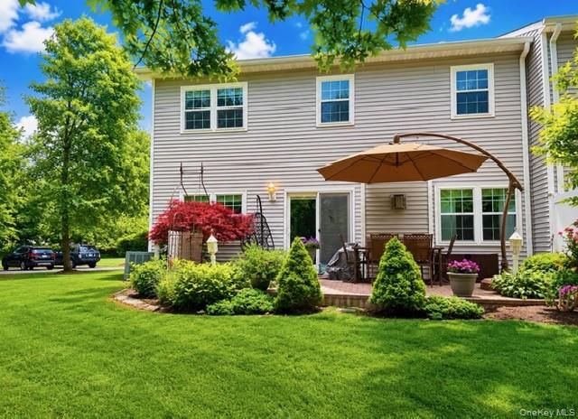 39 Merrimack Road, Smithtown, NY 11787