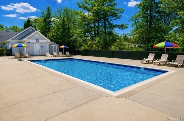 39 Merrimack Road, Smithtown, NY 11787