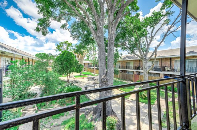 6405 Westward Street 72, Houston, TX 77081