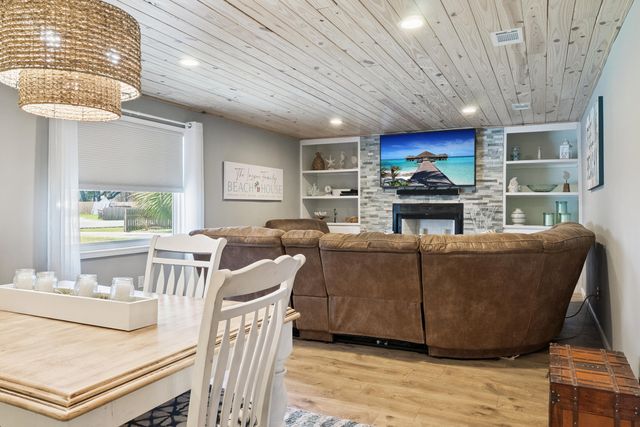 2804 Laurie Avenue, Panama City Beach, FL 32408