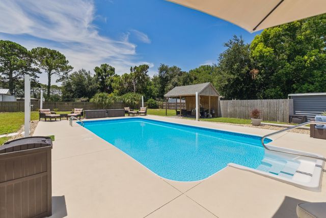 2804 Laurie Avenue, Panama City Beach, FL 32408