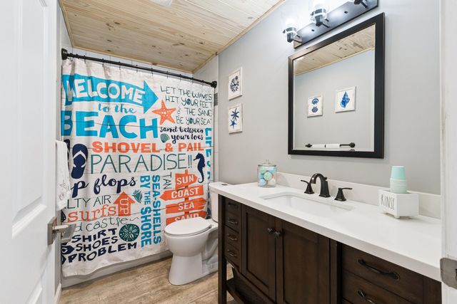 2804 Laurie Avenue, Panama City Beach, FL 32408