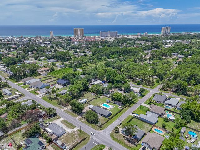 2804 Laurie Avenue, Panama City Beach, FL 32408