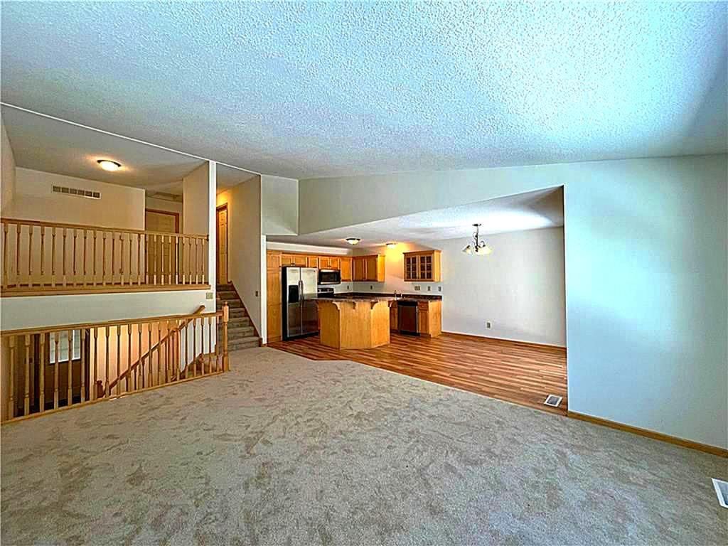 1875 Garden Way, Saint Paul, MN 55119 — photo 2