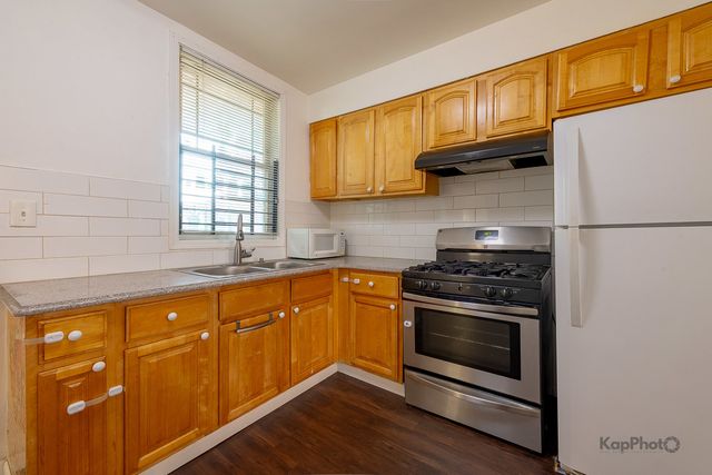 2937 S Keeley Street 1, Chicago, IL 60608