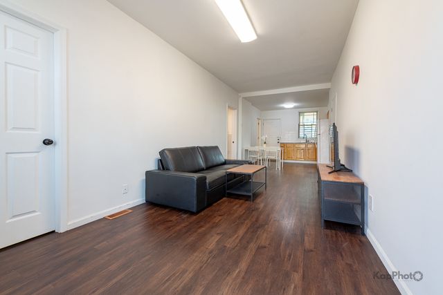 2937 S Keeley Street 1, Chicago, IL 60608