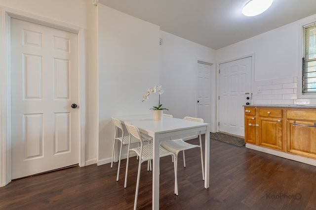 2937 S Keeley Street 1, Chicago, IL 60608