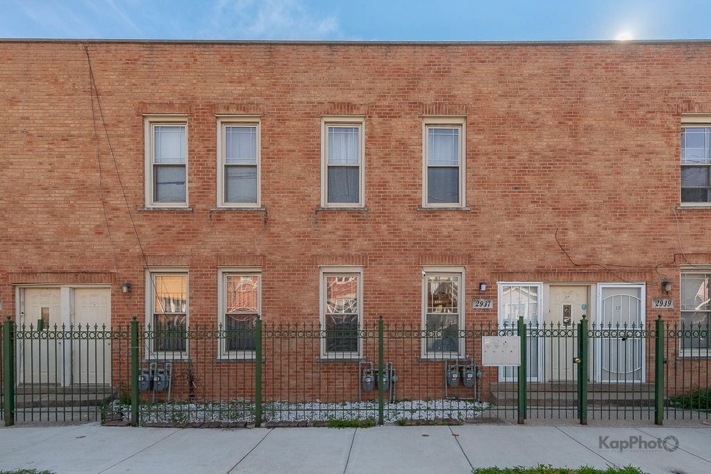 2937 S Keeley Street 1, Chicago, IL 60608