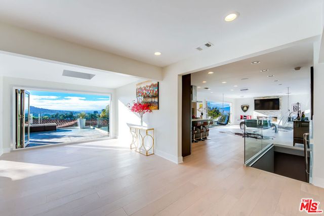 3490 Wonder View Place, Los Angeles, CA 90068