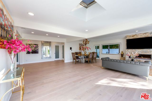 3490 Wonder View Place, Los Angeles, CA 90068