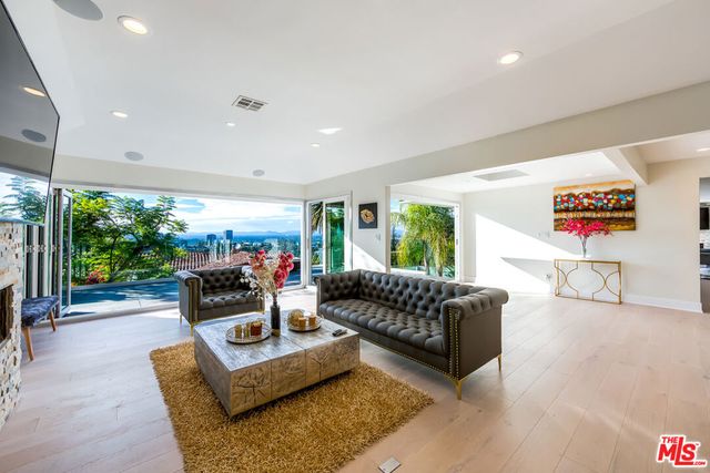3490 Wonder View Place, Los Angeles, CA 90068