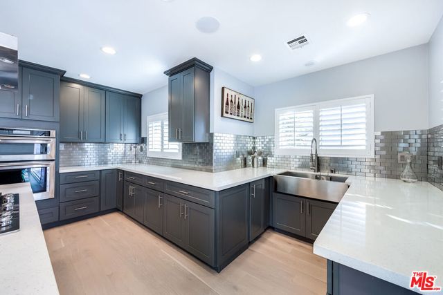 3490 Wonder View Place, Los Angeles, CA 90068