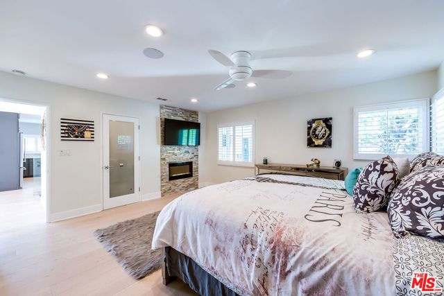 3490 Wonder View Place, Los Angeles, CA 90068