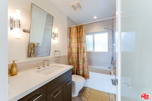 3490 Wonder View Place, Los Angeles, CA 90068