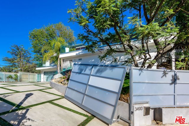 3490 Wonder View Place, Los Angeles, CA 90068