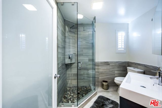 3490 Wonder View Place, Los Angeles, CA 90068