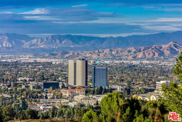 3490 Wonder View Place, Los Angeles, CA 90068