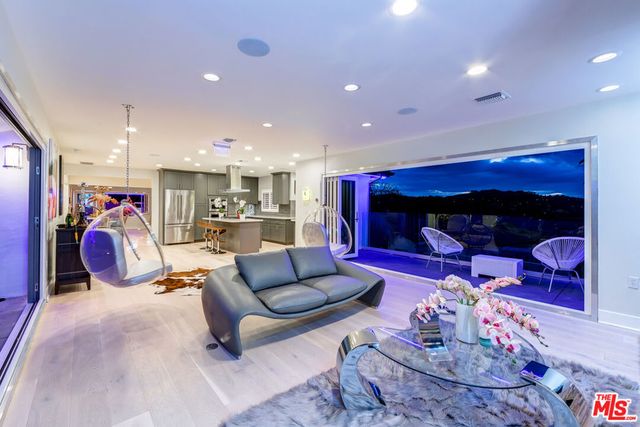 3490 Wonder View Place, Los Angeles, CA 90068