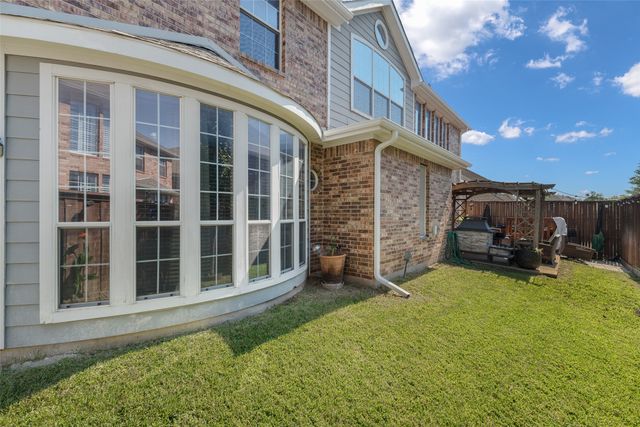 3819 Winding Forest Drive, Grand Prairie, TX 75052