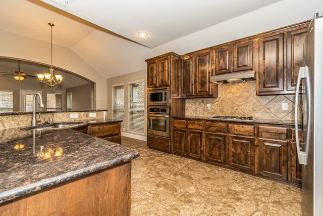 151 Charleston Lane, Fate, TX 75189