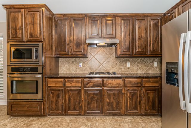 151 Charleston Lane, Fate, TX 75189
