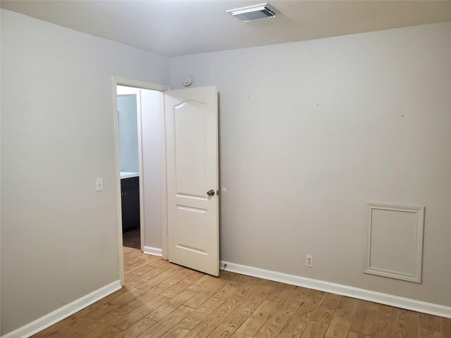 2305 E Riviera DR, Cedar Park, TX 78613
