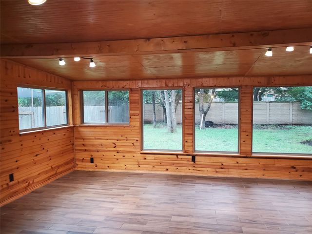 2305 E Riviera DR, Cedar Park, TX 78613