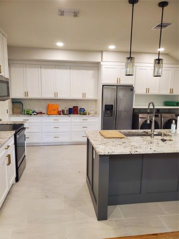 2305 E Riviera DR, Cedar Park, TX 78613