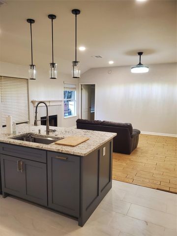2305 E Riviera DR, Cedar Park, TX 78613