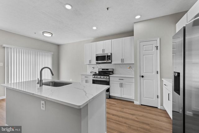 9661 BIGGS RD, Middle River, MD 21220