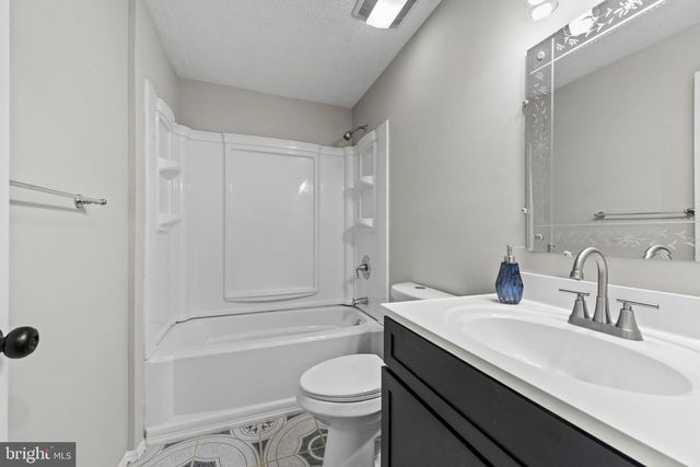 9661 BIGGS RD, Middle River, MD 21220