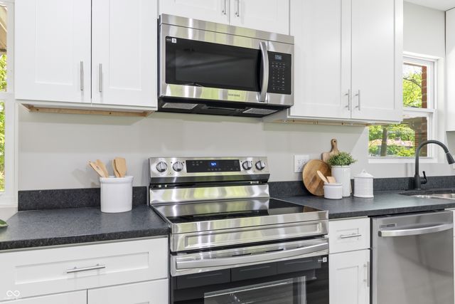 4004 E 42nd Street, Indianapolis, IN 46226