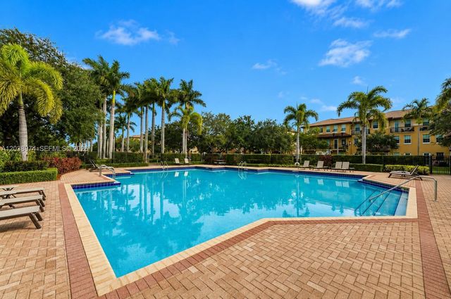 966 SW 147th Ave 2604, Pembroke Pines, FL 33027
